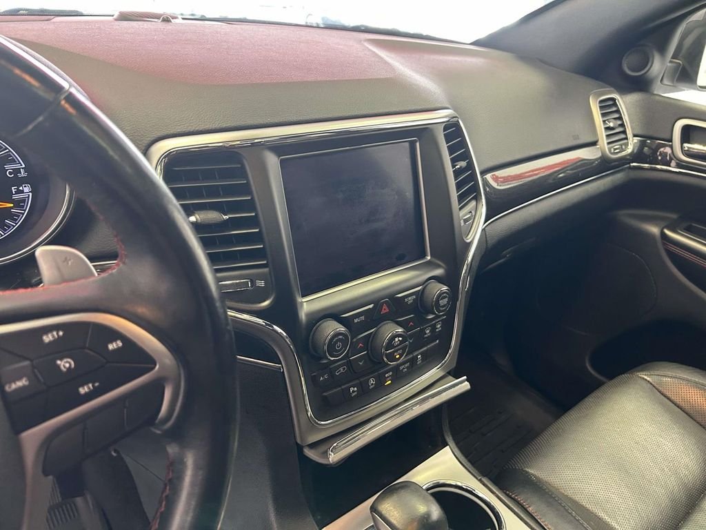 Used 2018 White Jeep Trailhawk image 25