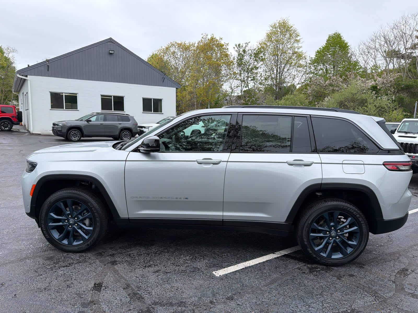 New 2026 Silver Zynith Jeep 85th Anniversary Edition image 5