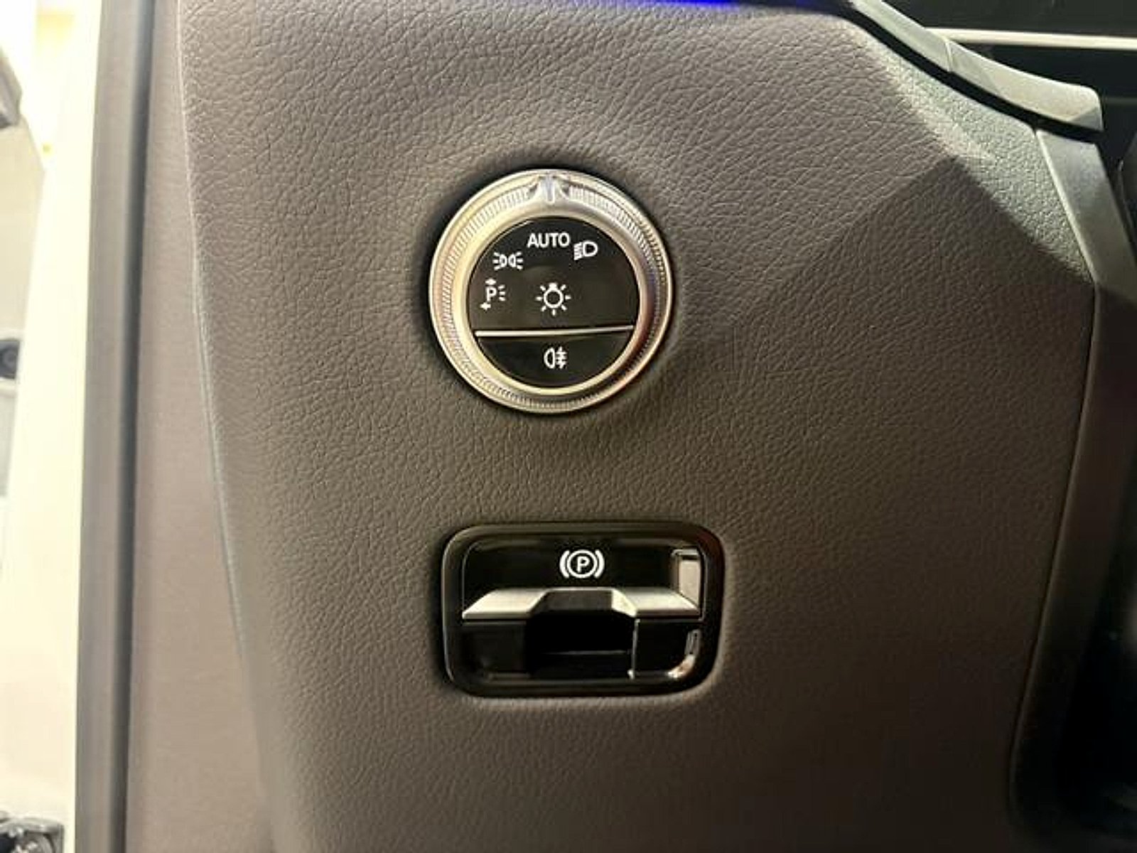 New 2026 Polar White Mercedes-Benz  image 13