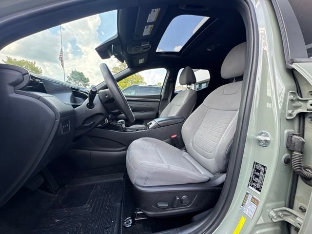 Used 2022 Green Hyundai SEL image 9