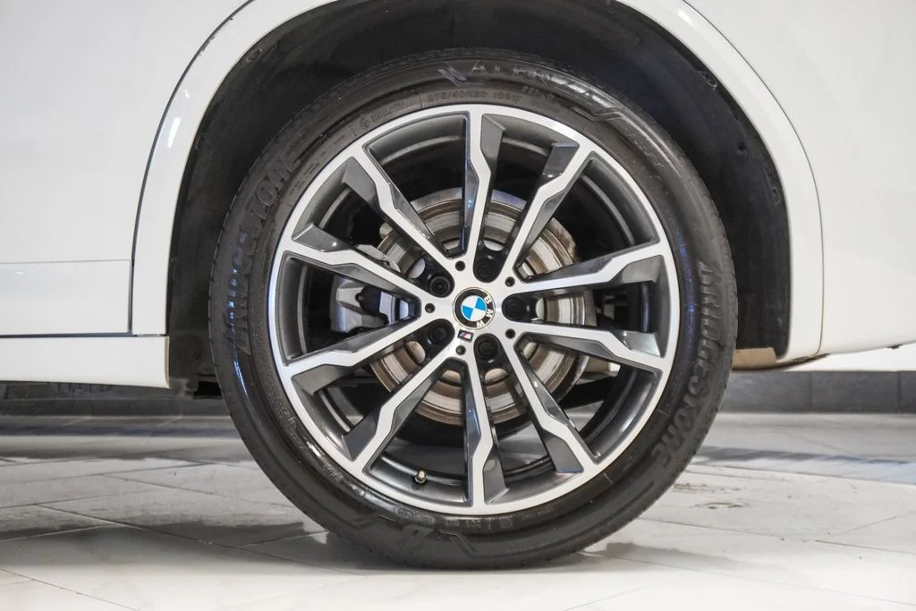 Used 2022 White BMW xDrive30i image 37