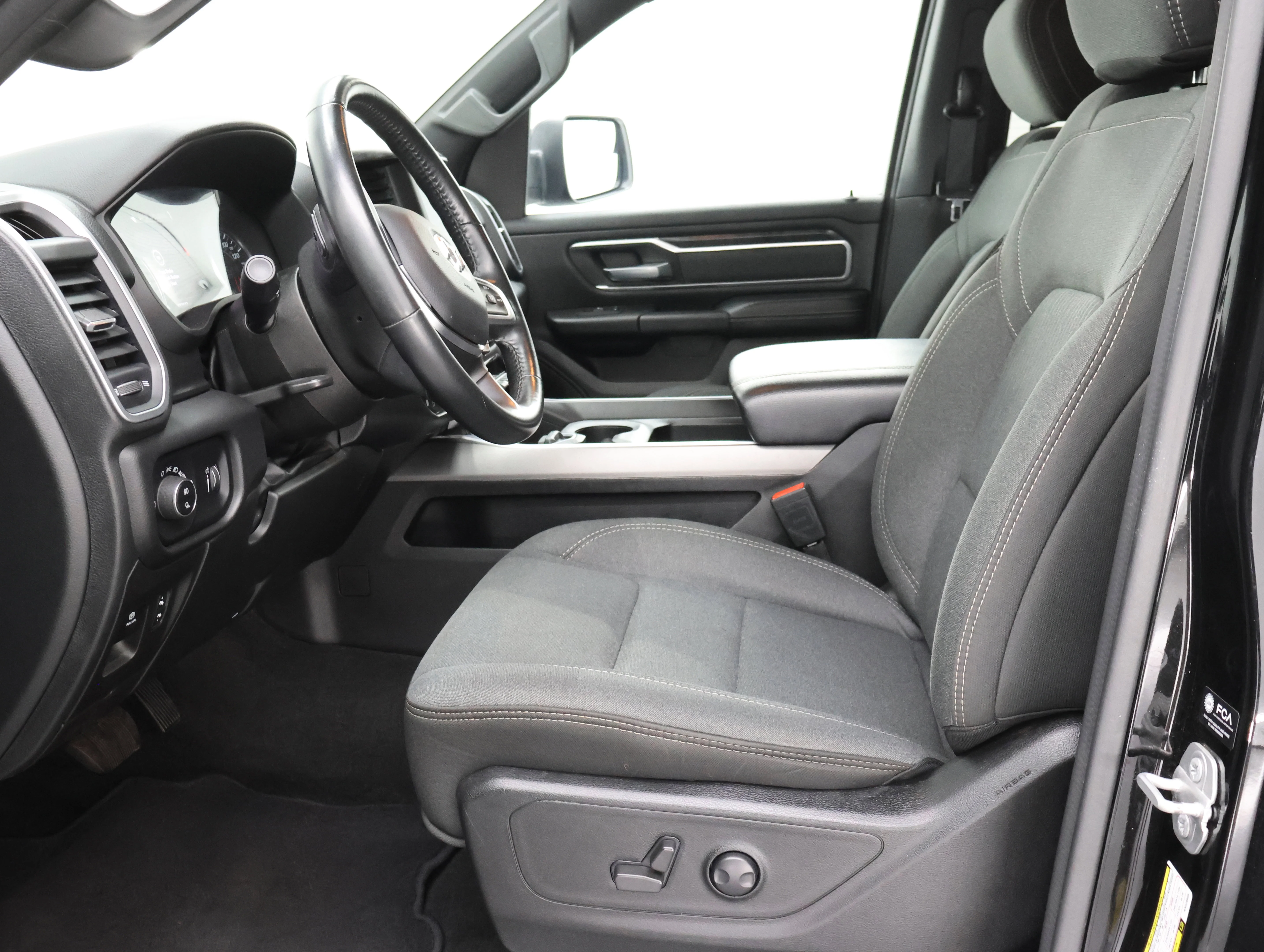 Used 2022 Diamond Black Crystal Pearlcoat Ram Big Horn/Lone Star image 8