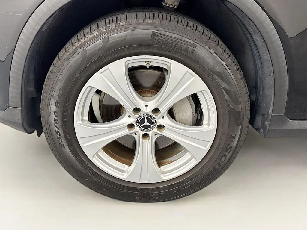 Used 2018 Black Mercedes-Benz GLC 300 image 29