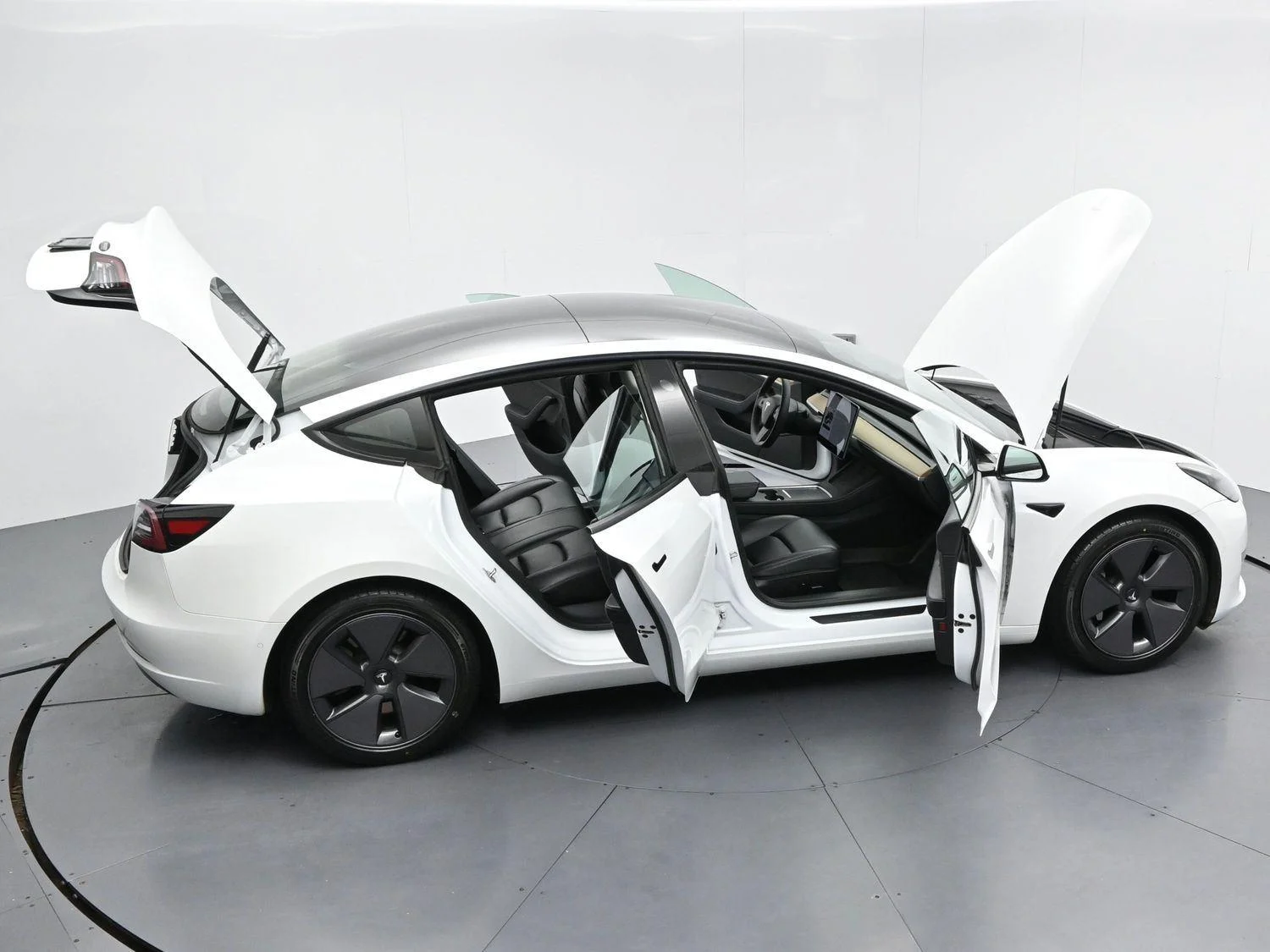 Used 2021 Pearl White Multi-Coat Tesla Standard Range Plus image 39