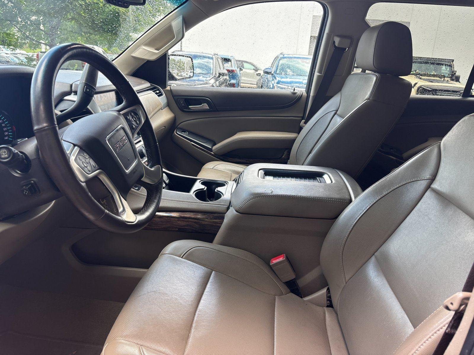 Used 2017 Iridium Metallic GMC SLT image 15