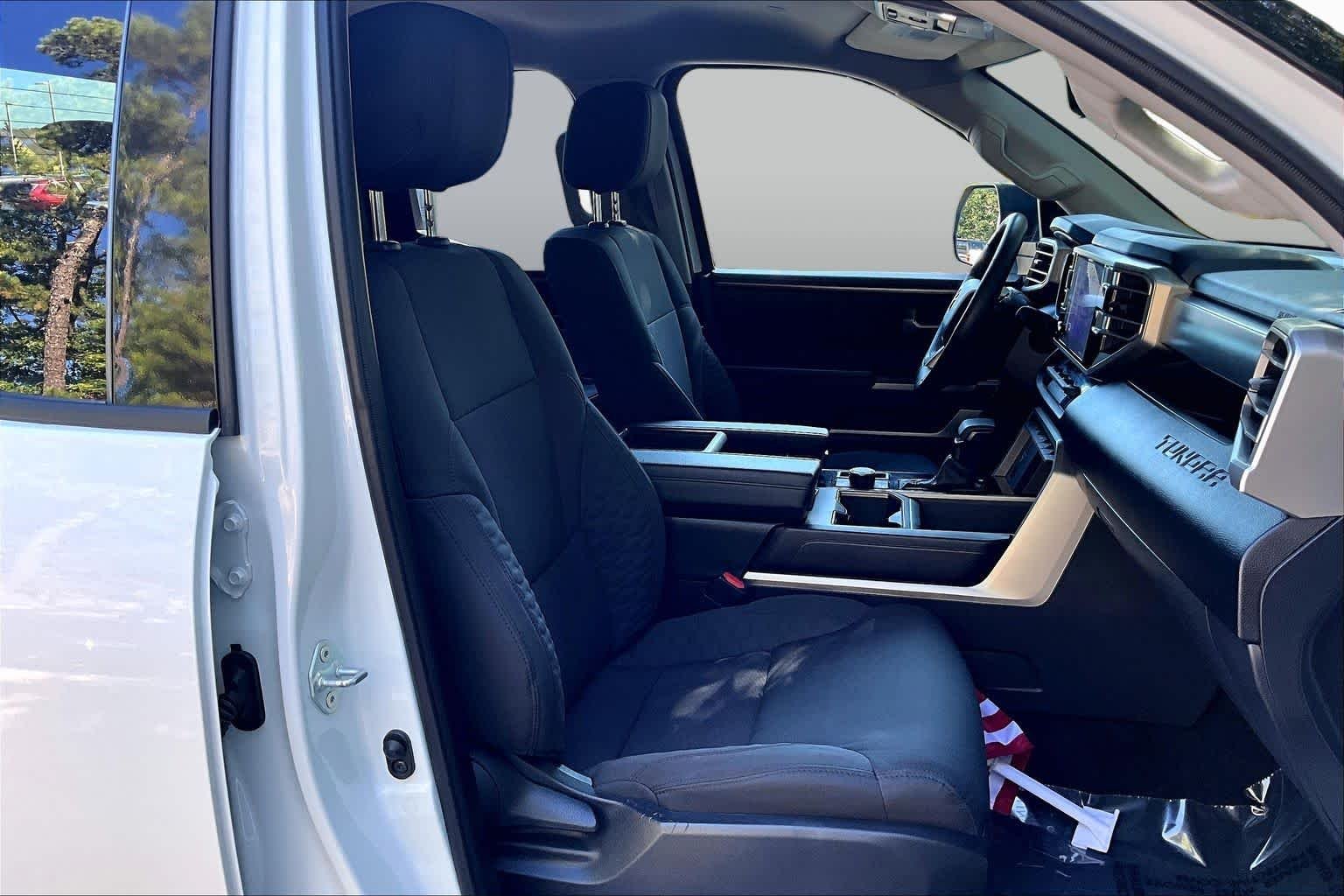 Used 2023 Ice Cap Toyota SR5 image 9