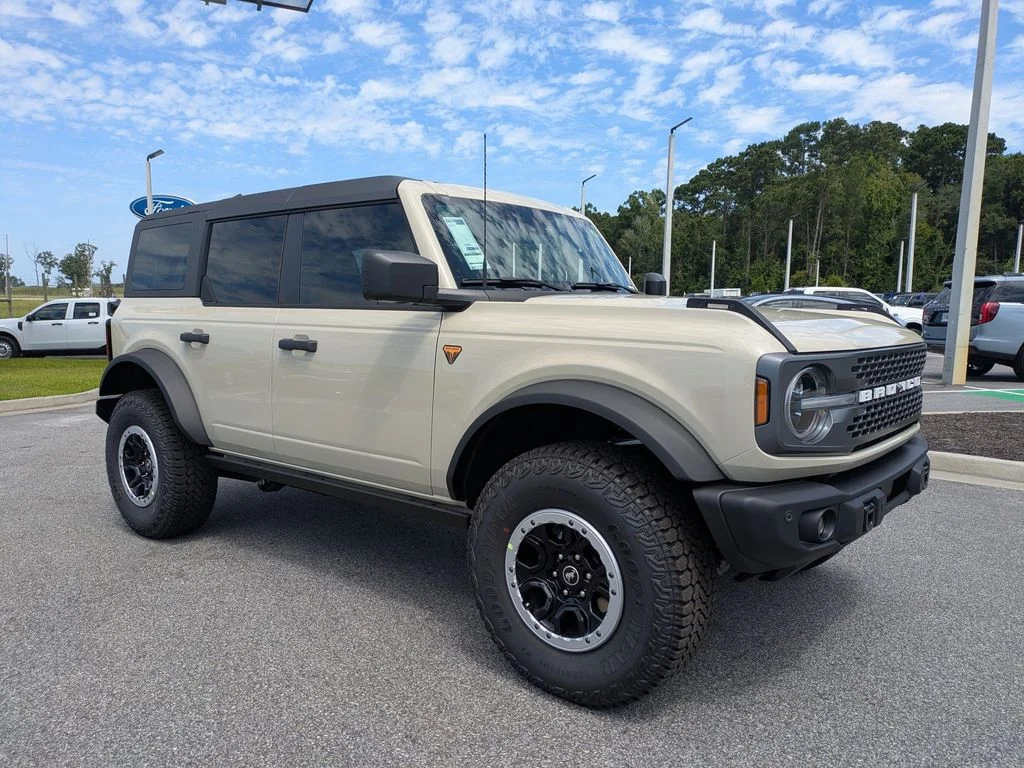 New 2026 Desert Sand Ford Badlands image 2