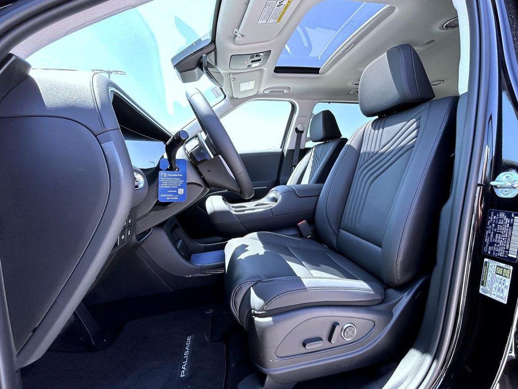 New 2026 Black Hyundai SEL Premium 7P image 10