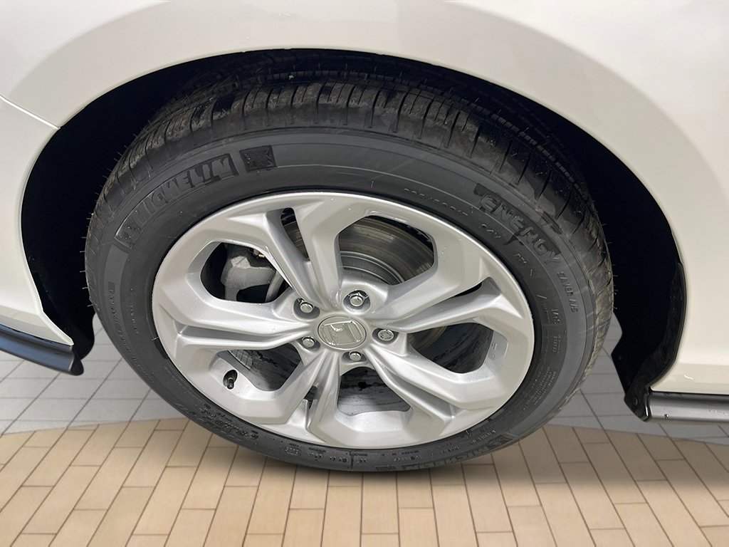 New 2026 Platinum White Pearl Honda LX image 10