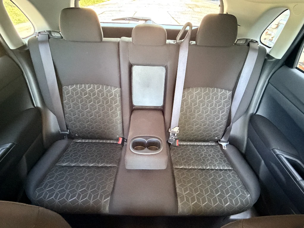 Used 2025 Labrador Black Pearl Mitsubishi ES image 24
