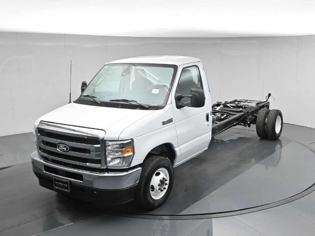 New 2027 White Ford Base image 24