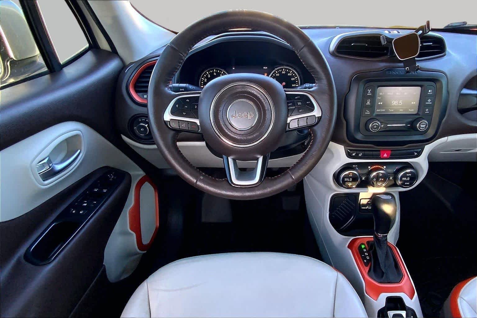 Pre-Owned 2017 Jeep Renegade Limited