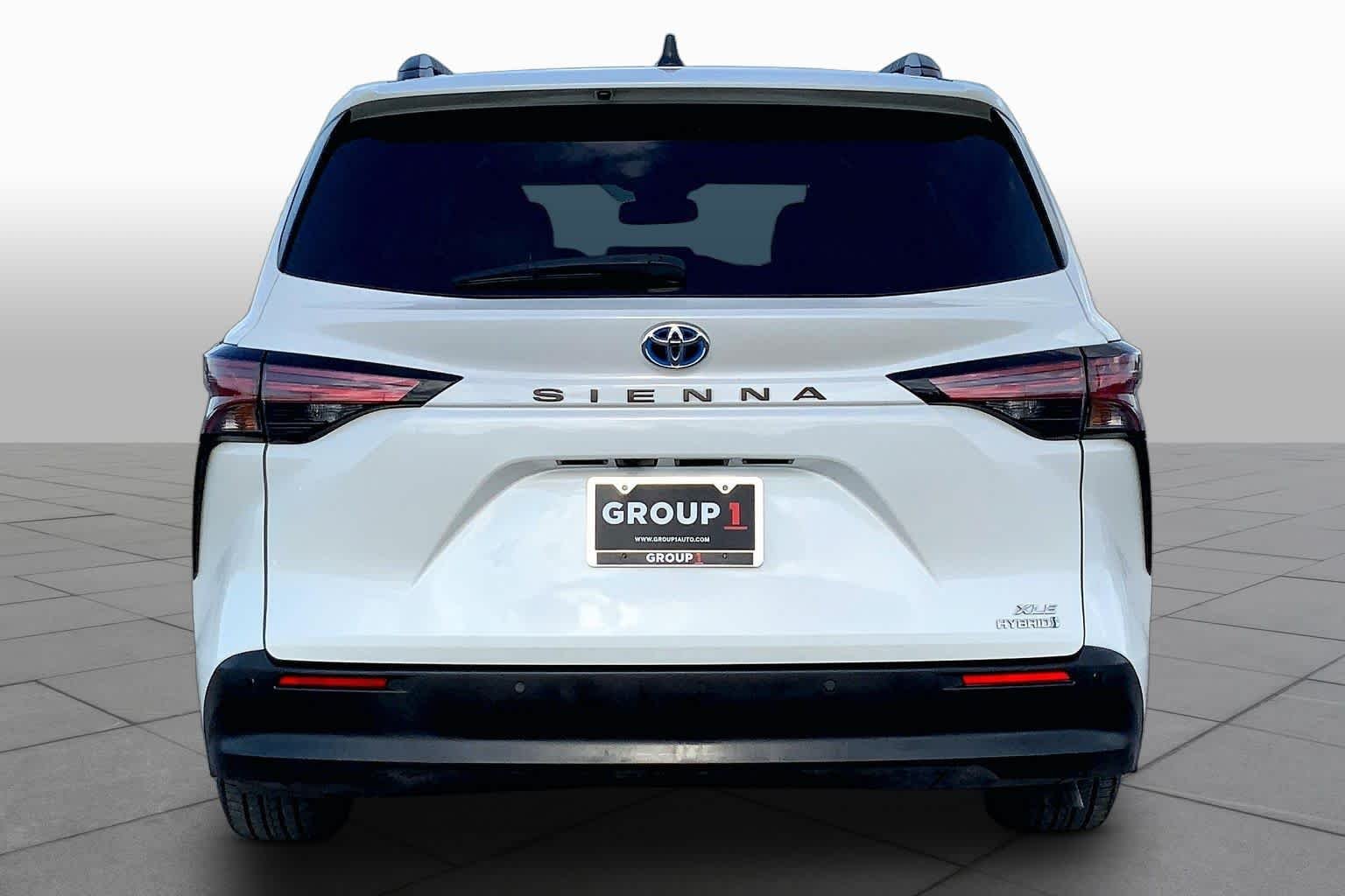 Used 2021 Blizzard Pearl Toyota XLE image 5