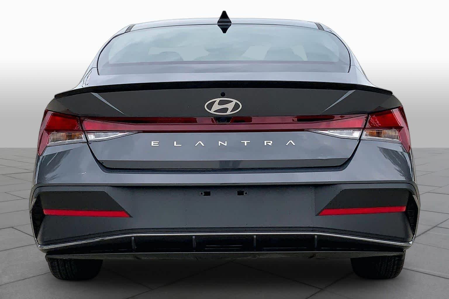 Certified Used 2025 Ecotronic Gray Hyundai SEL Sport image 5