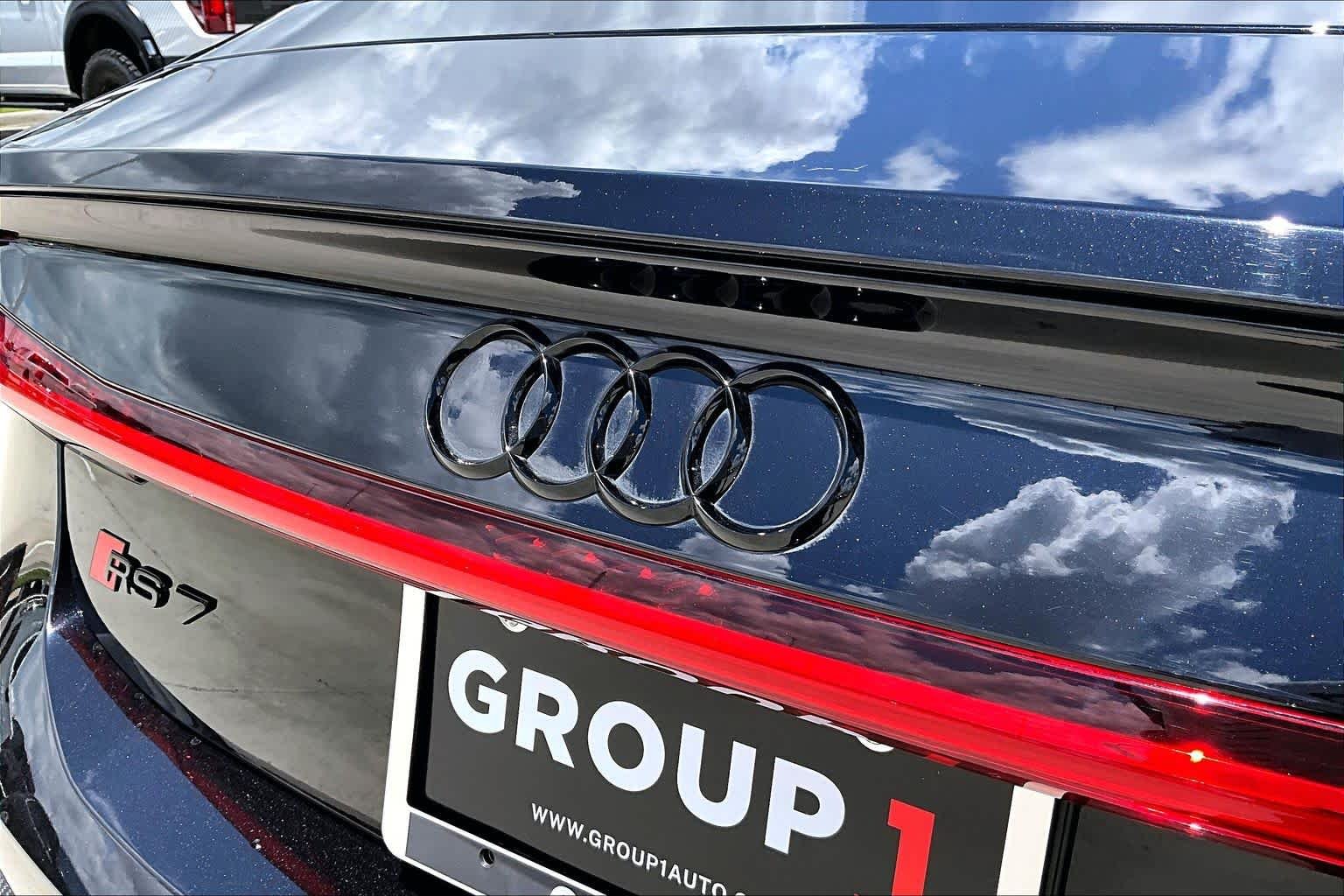 Used 2022 Sebring Black Crystal Effect Audi  image 30