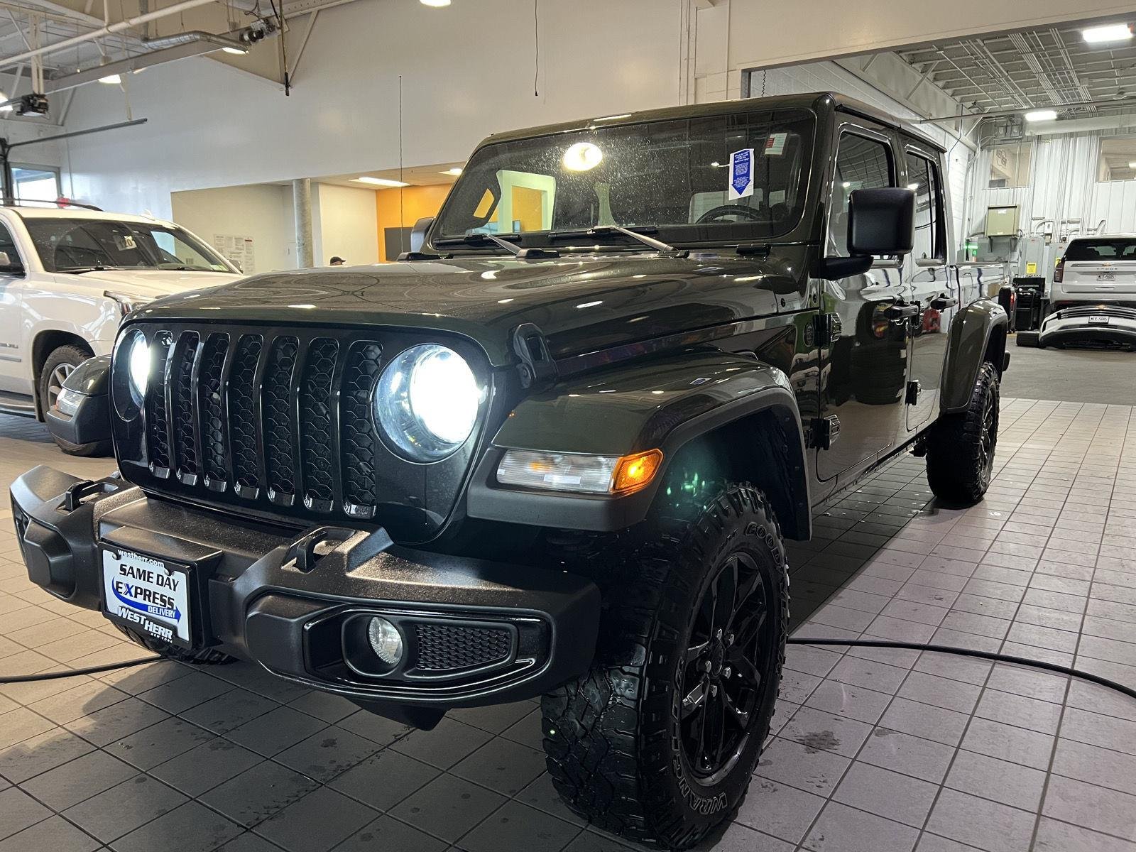 Used 2022 Sarge Green Clearcoat Jeep Altitude image 4