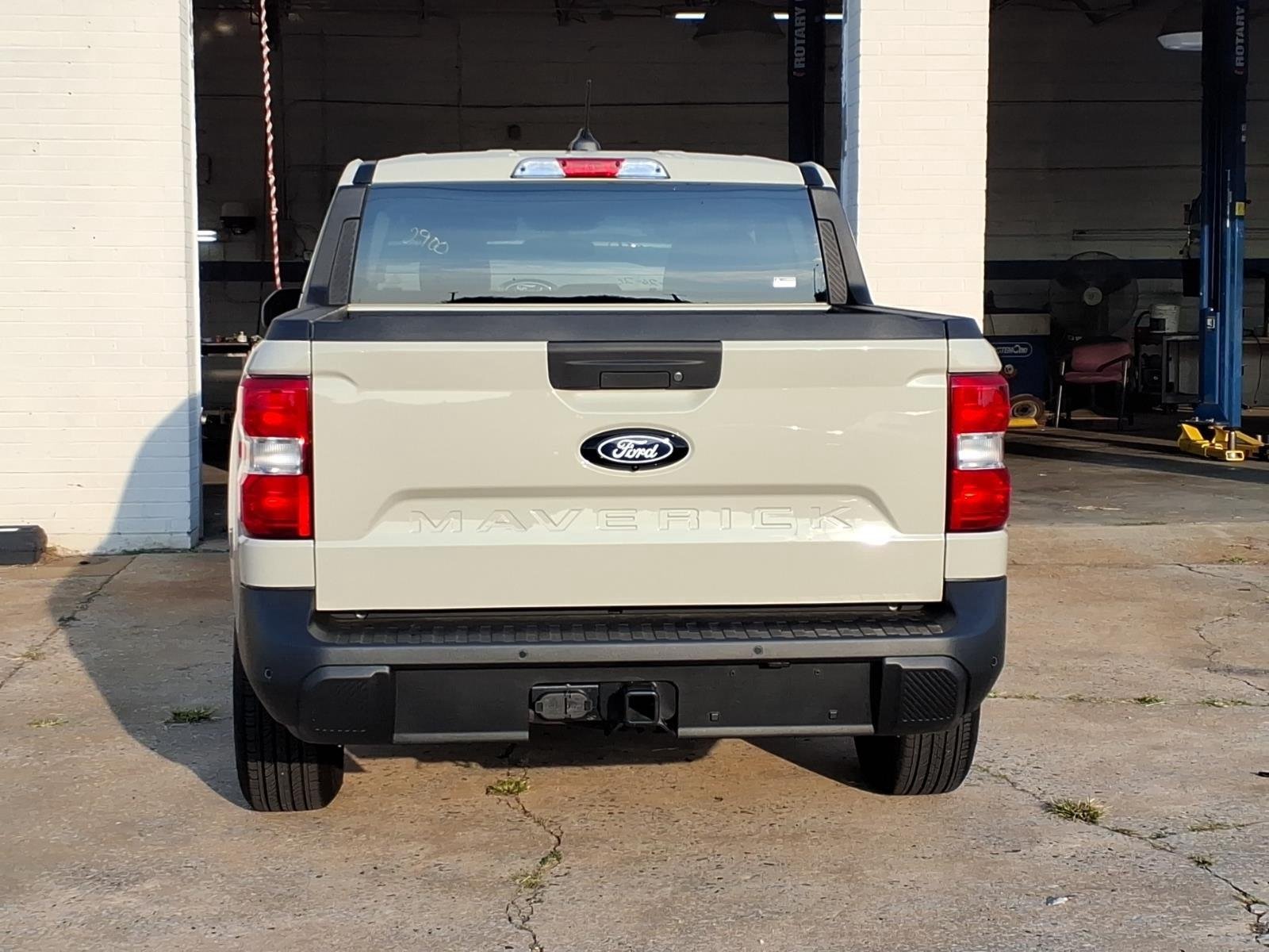 Used 2025 Desert Sand Ford XL image 4