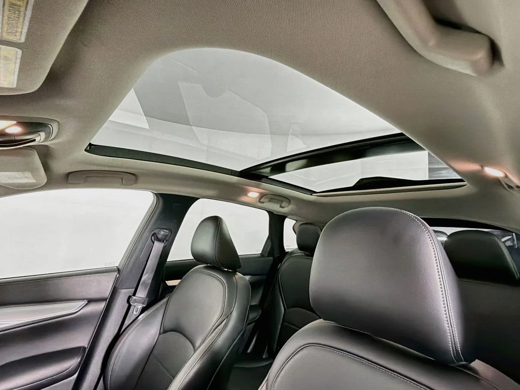 Used 2022 White INFINITI ESSENTIAL image 23