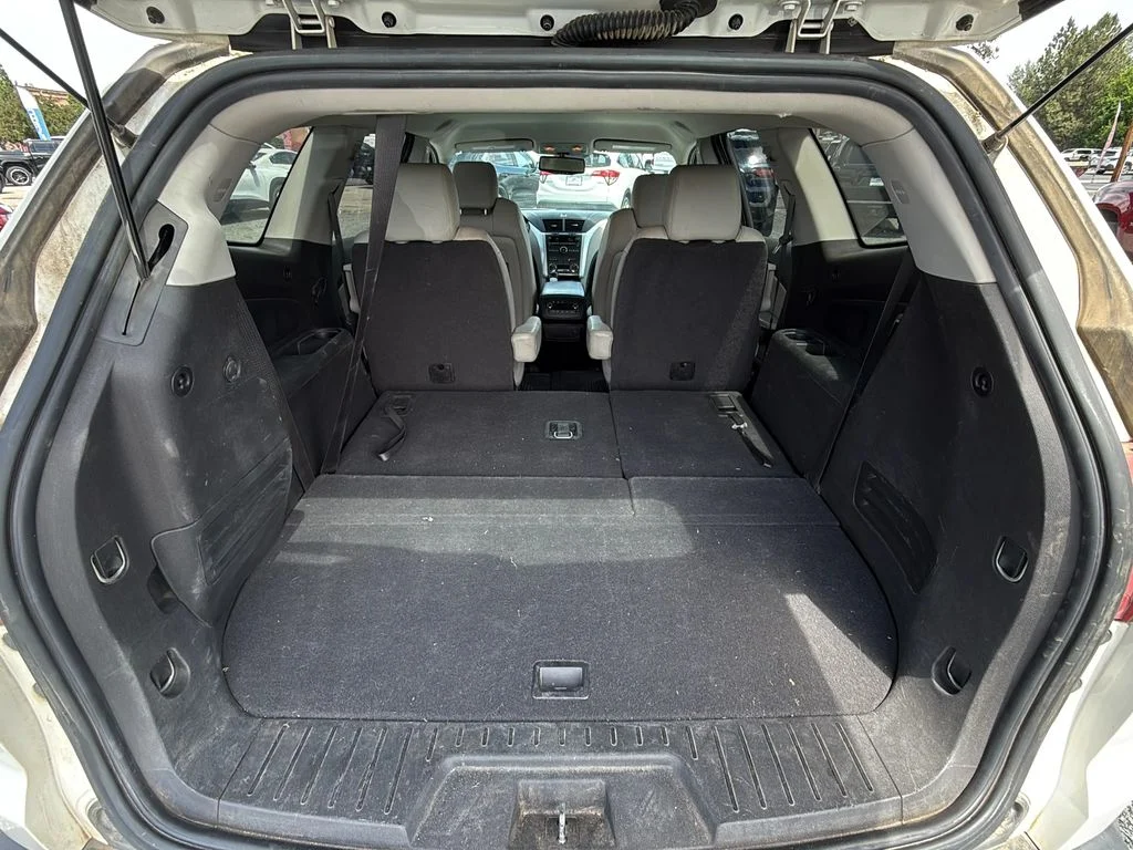 2011 Chevrolet Traverse LTZ - Photo 25