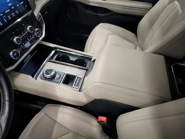 Used 2024 White Ford Limited image 33