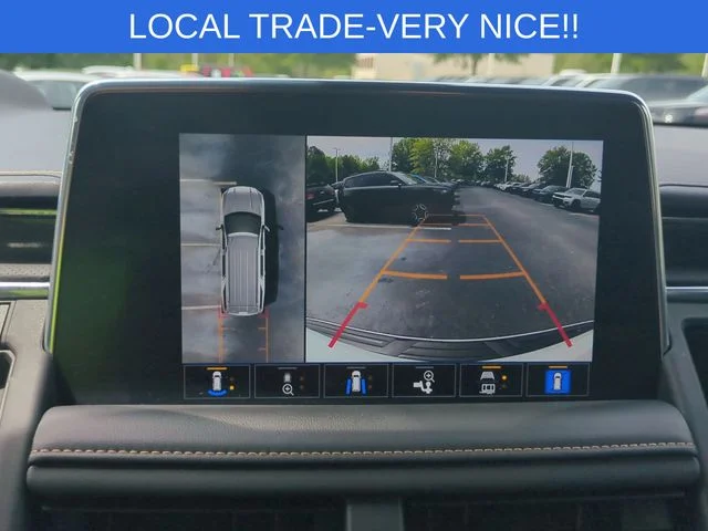 Used 2023 White GMC AT4 image 17