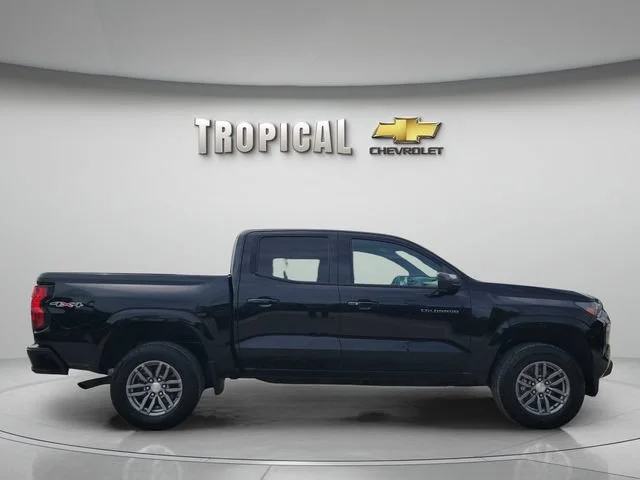 Used 2023 Black Chevrolet LT image 7