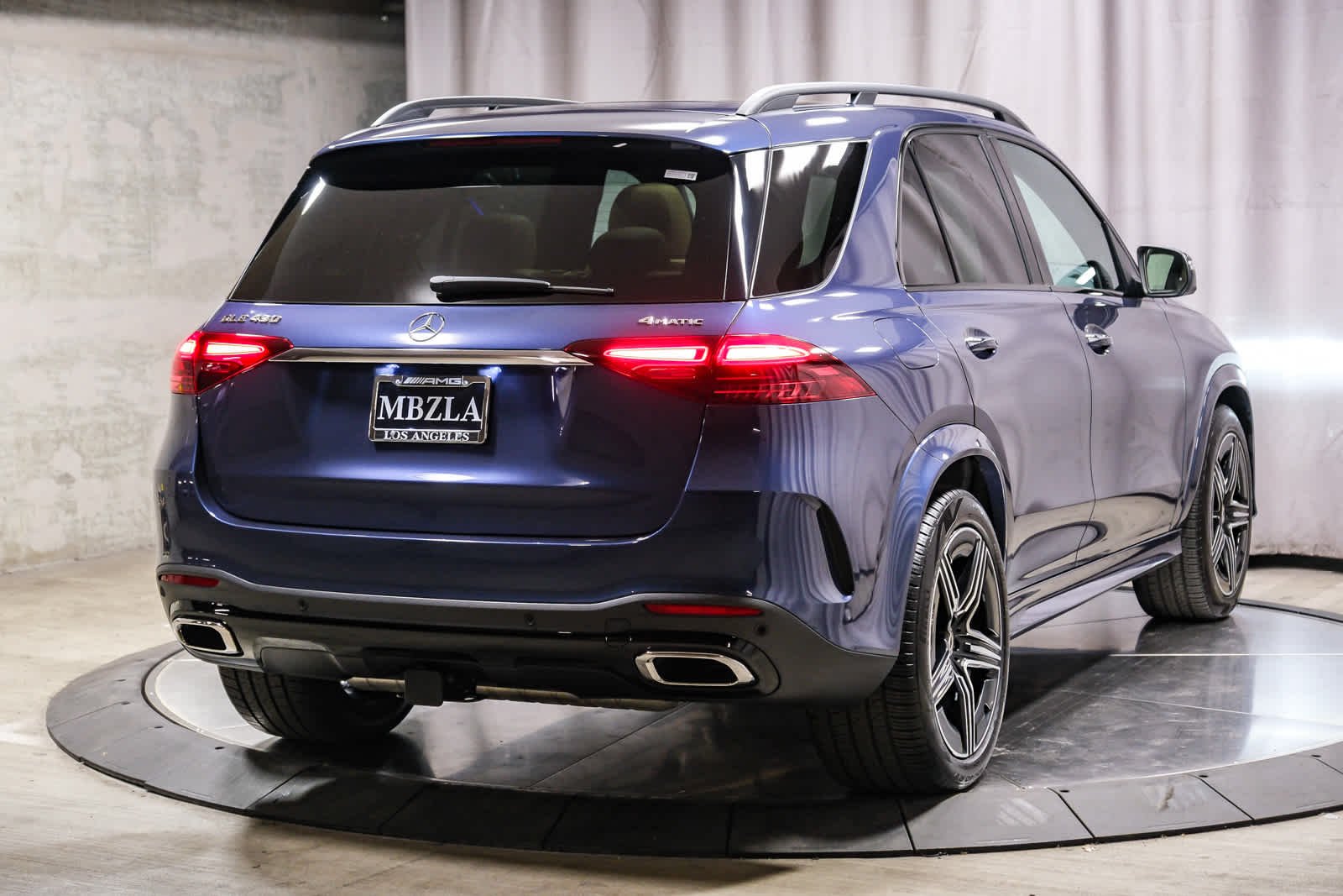 Used 2026 Twilight Blue Metallic Mercedes-Benz GLE 450 image 5