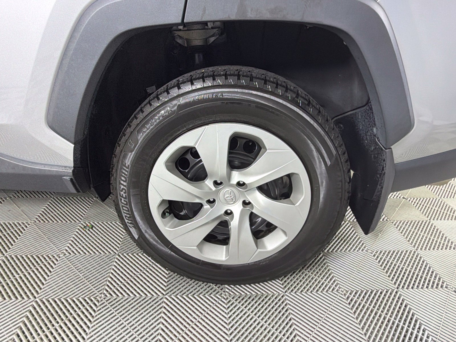 Used 2022 Silver Toyota LE image 25