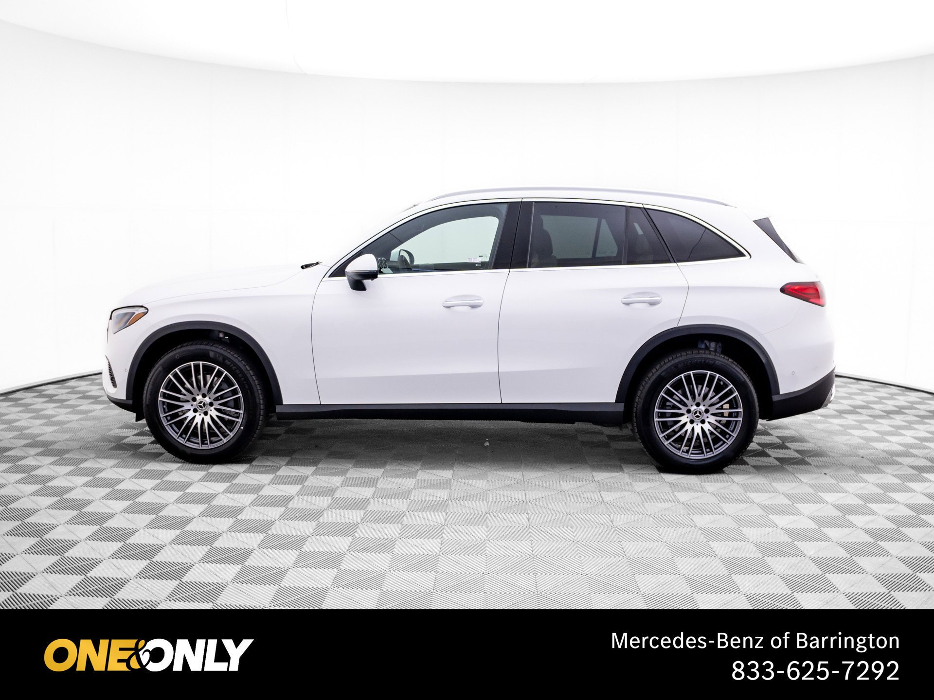 New 2026 White Mercedes-Benz GLC 300 image 40