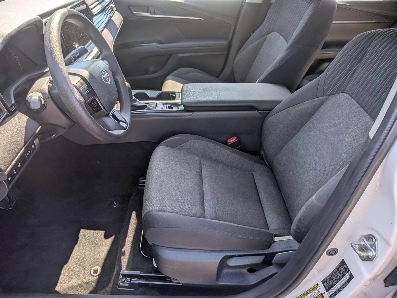 Used 2025  TOYOTA  image 18