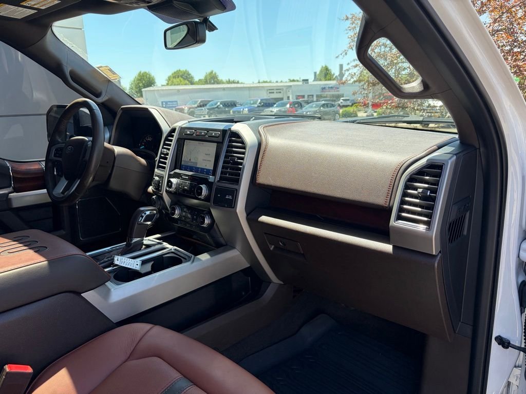 Used 2020 Oxford White Ford King Ranch image 24