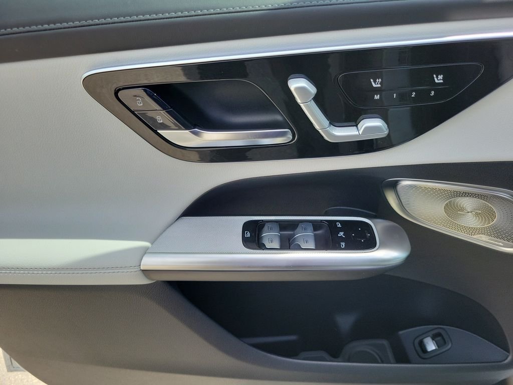 New 2027 Cirrus Silver Metallic Mercedes-Benz GLC 300 image 16