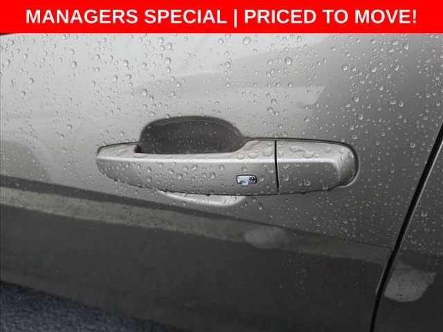 Used 2022 Gray Chevrolet LT image 22