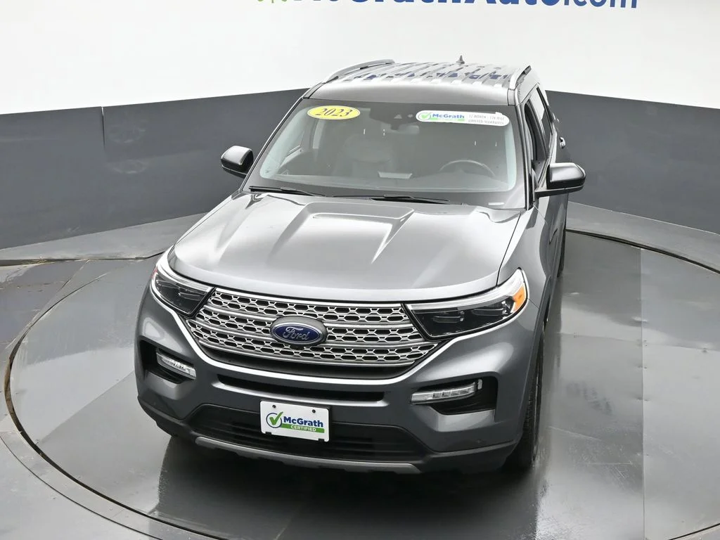 Used 2023 Gray Ford Limited image 27