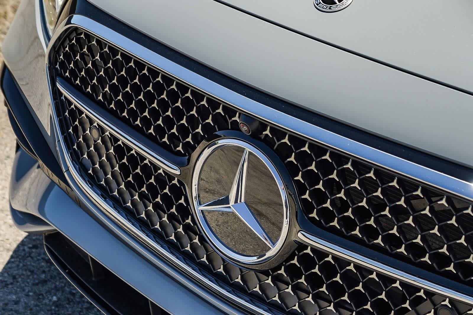 New 2026 MANUFAKTUR Alpine Grey Mercedes-Benz E 350 image 9