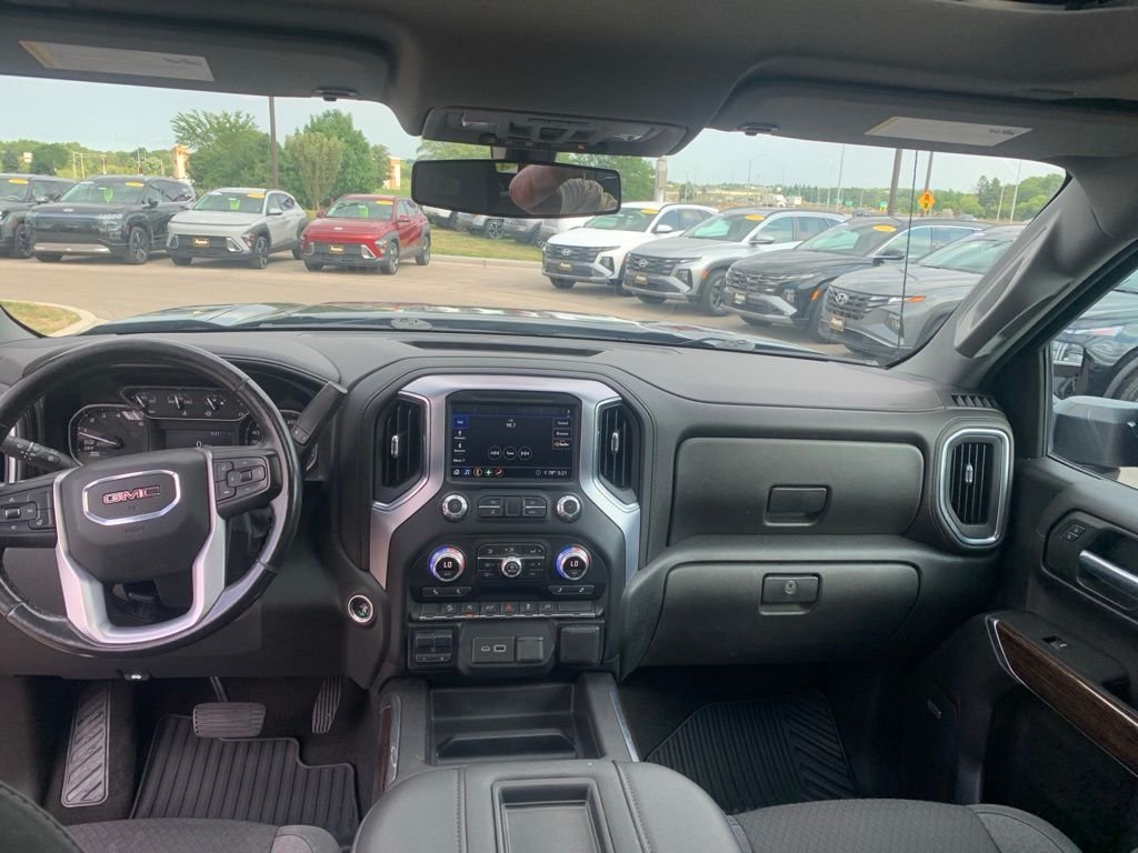 Used 2020 Black GMC Elevation image 11