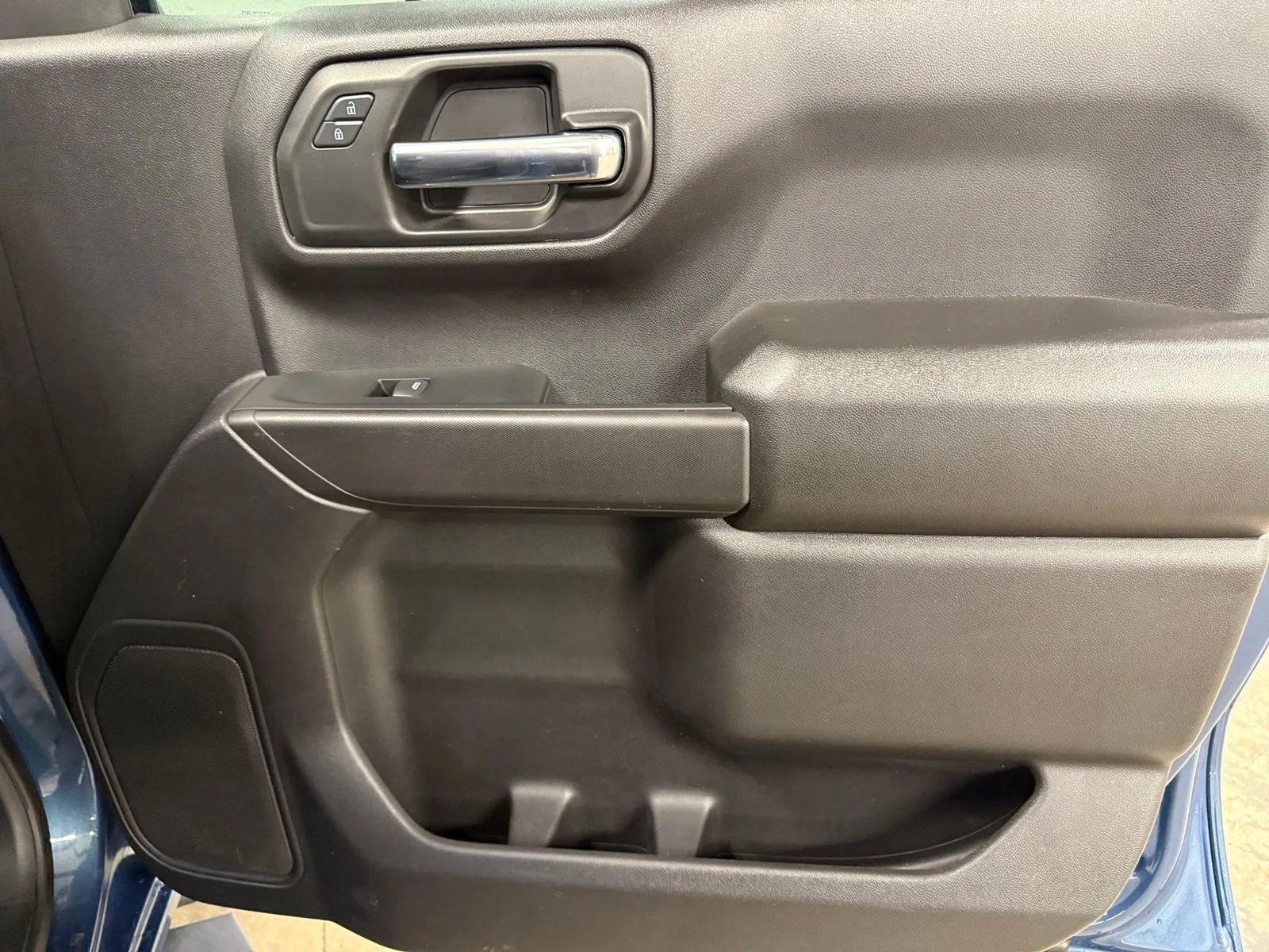 Used 2024 Blue Chevrolet Custom image 24