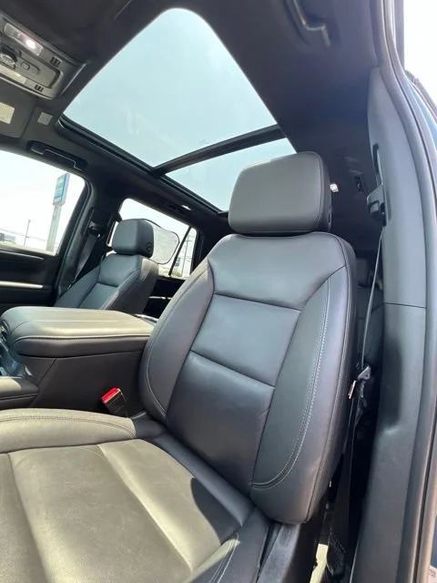 Used 2025 Lakeshore Blue Metallic Chevrolet LT image 6