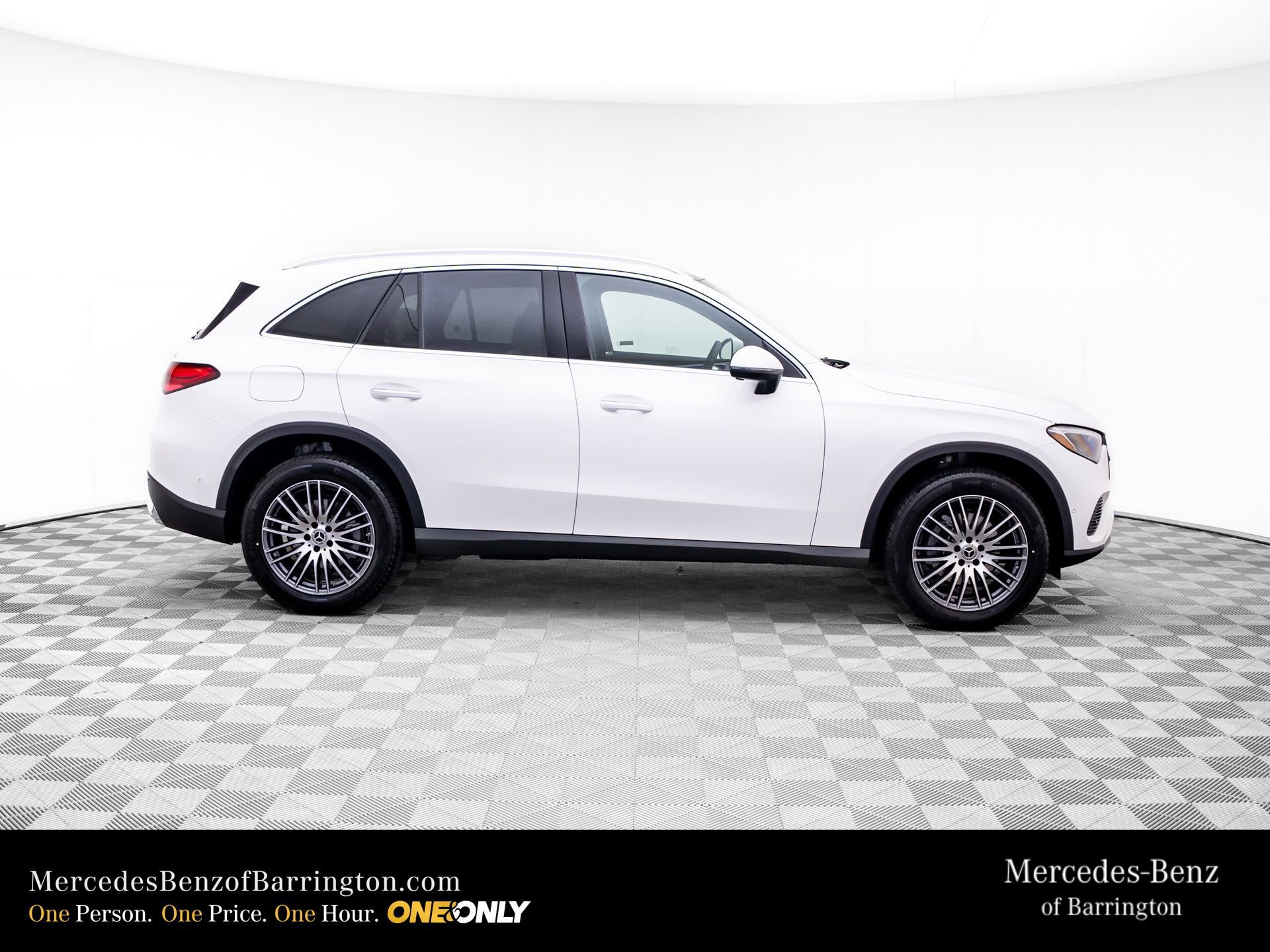 New 2026 Polar White Mercedes-Benz GLC 300 image 48
