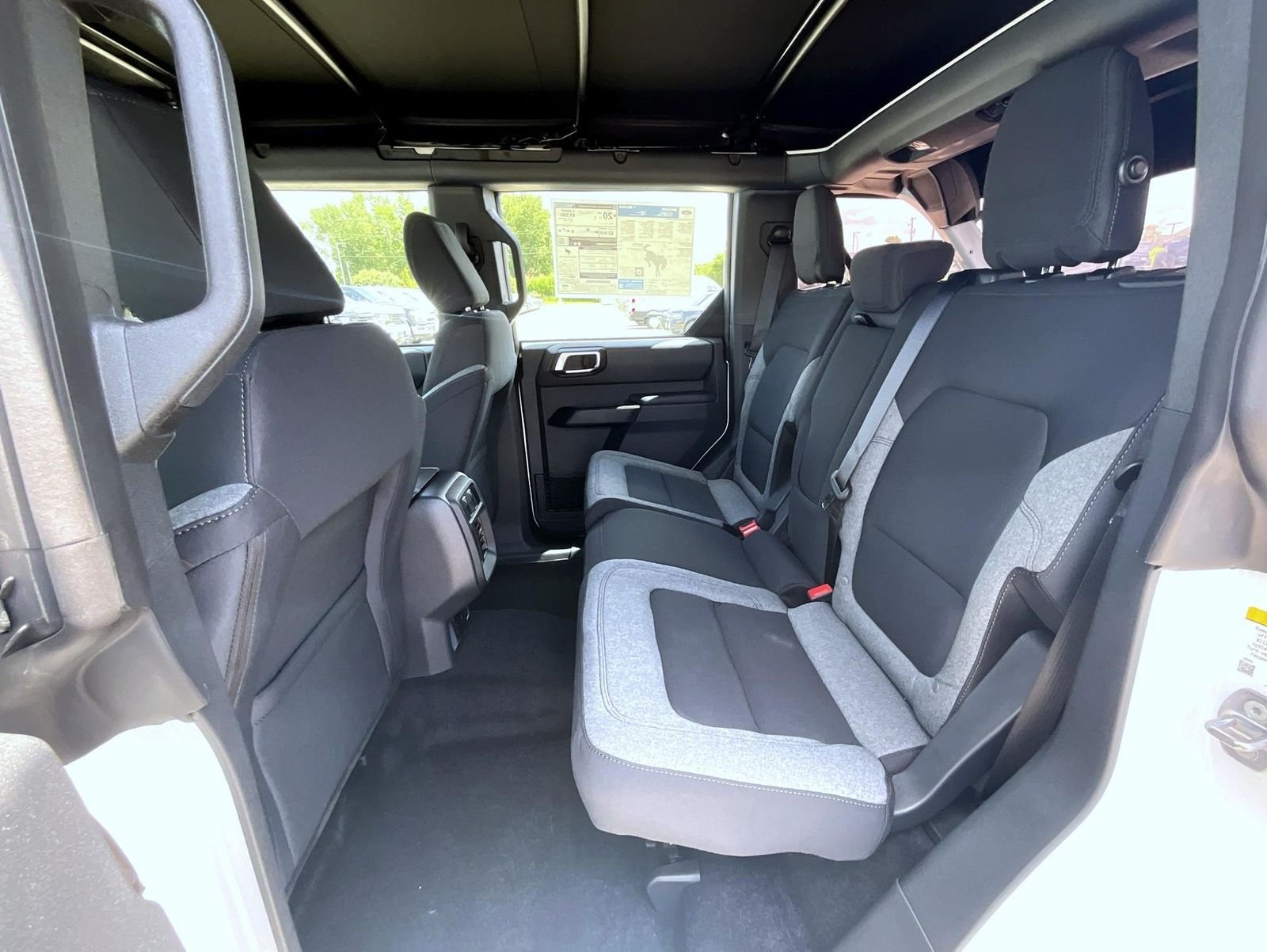 2025 Ford Bronco 4-Door Base - Photo 12