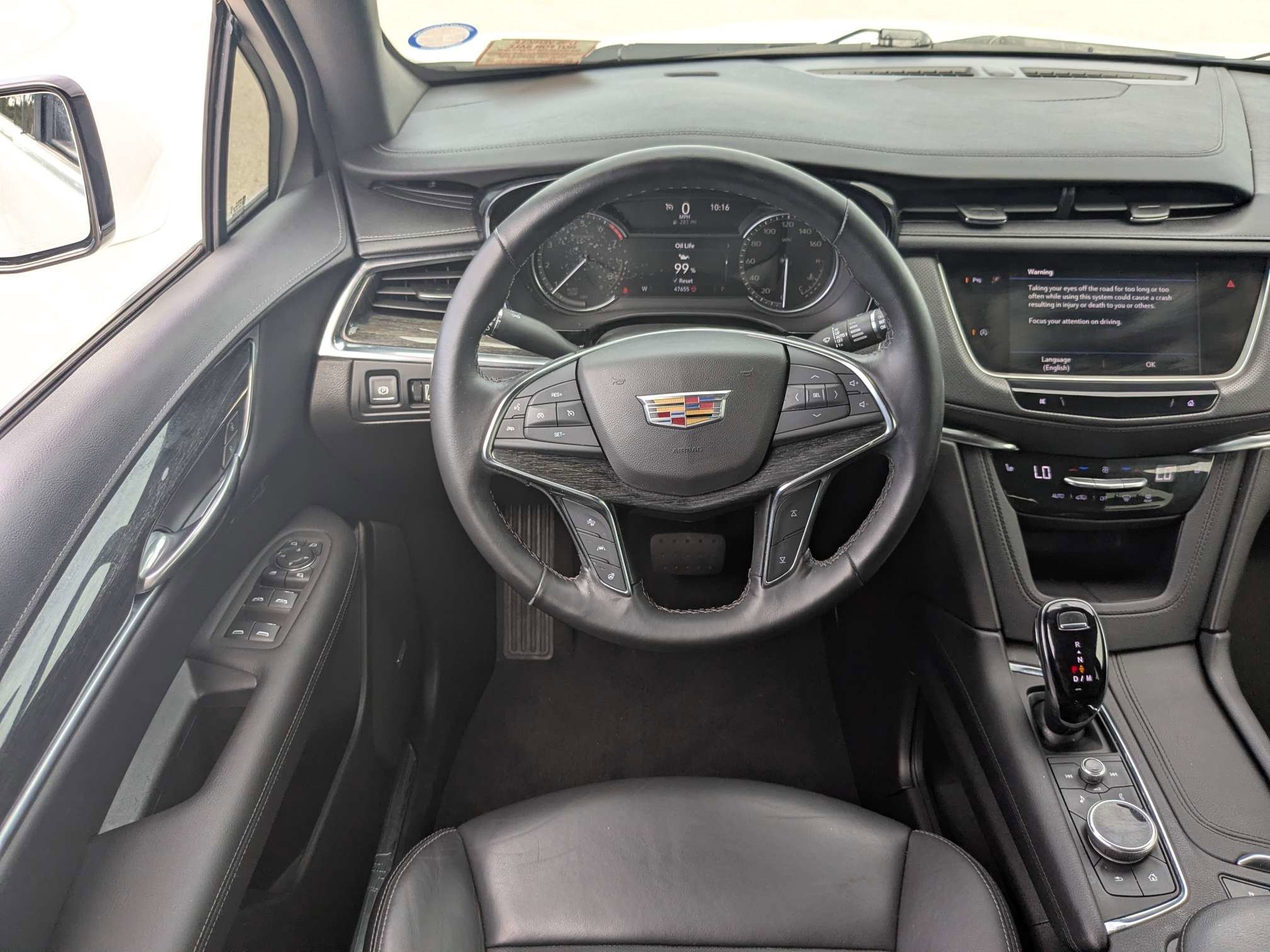 Used 2022 Mary Kay Pearl Tri-Coat Cadillac FWD Premium Luxury image 21