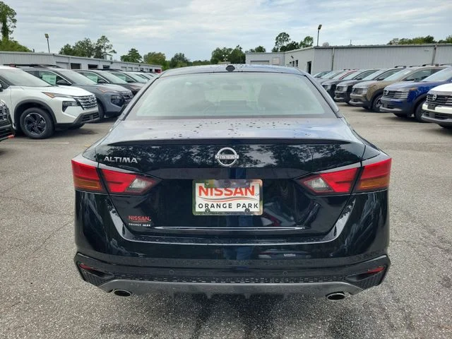 New 2026 Black Nissan 2.5 SV image 5