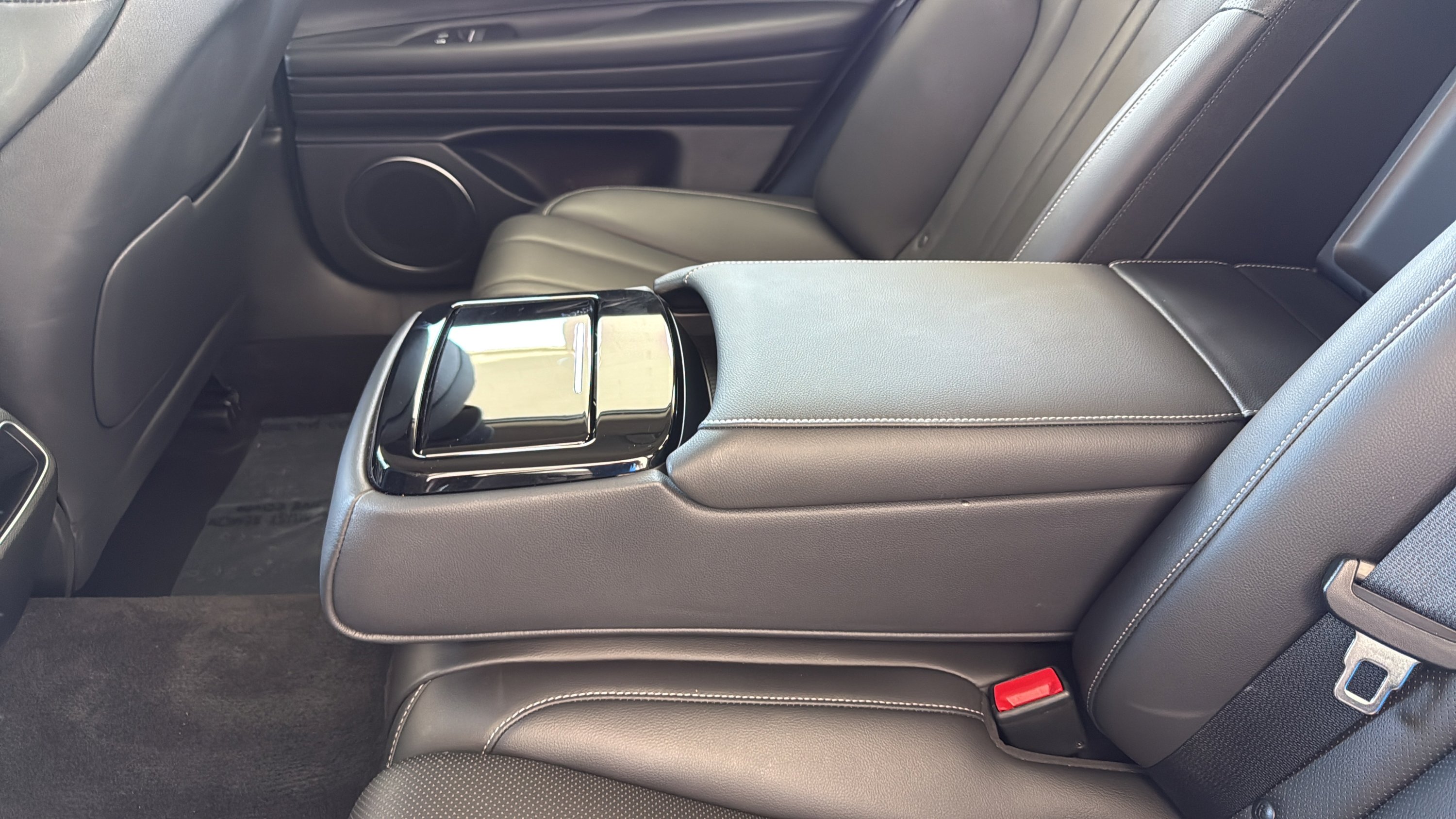 Used 2023 Savile Silver Genesis 2.5T image 24