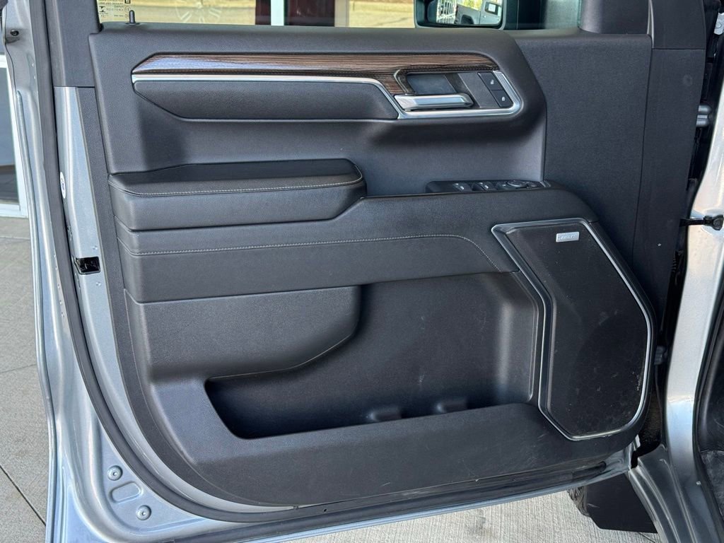 Used 2023 Sterling Gray Metallic Chevrolet RST image 27