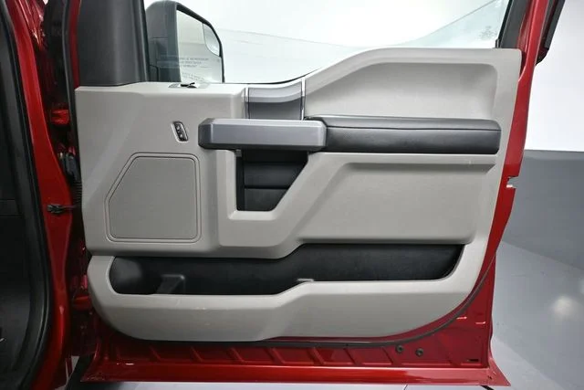 Used 2019 Red Ford XLT image 41