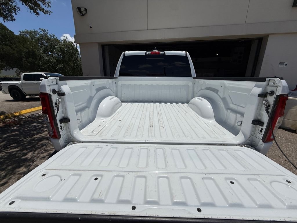 Used 2023 White Ram Big Horn/Lone Star image 19