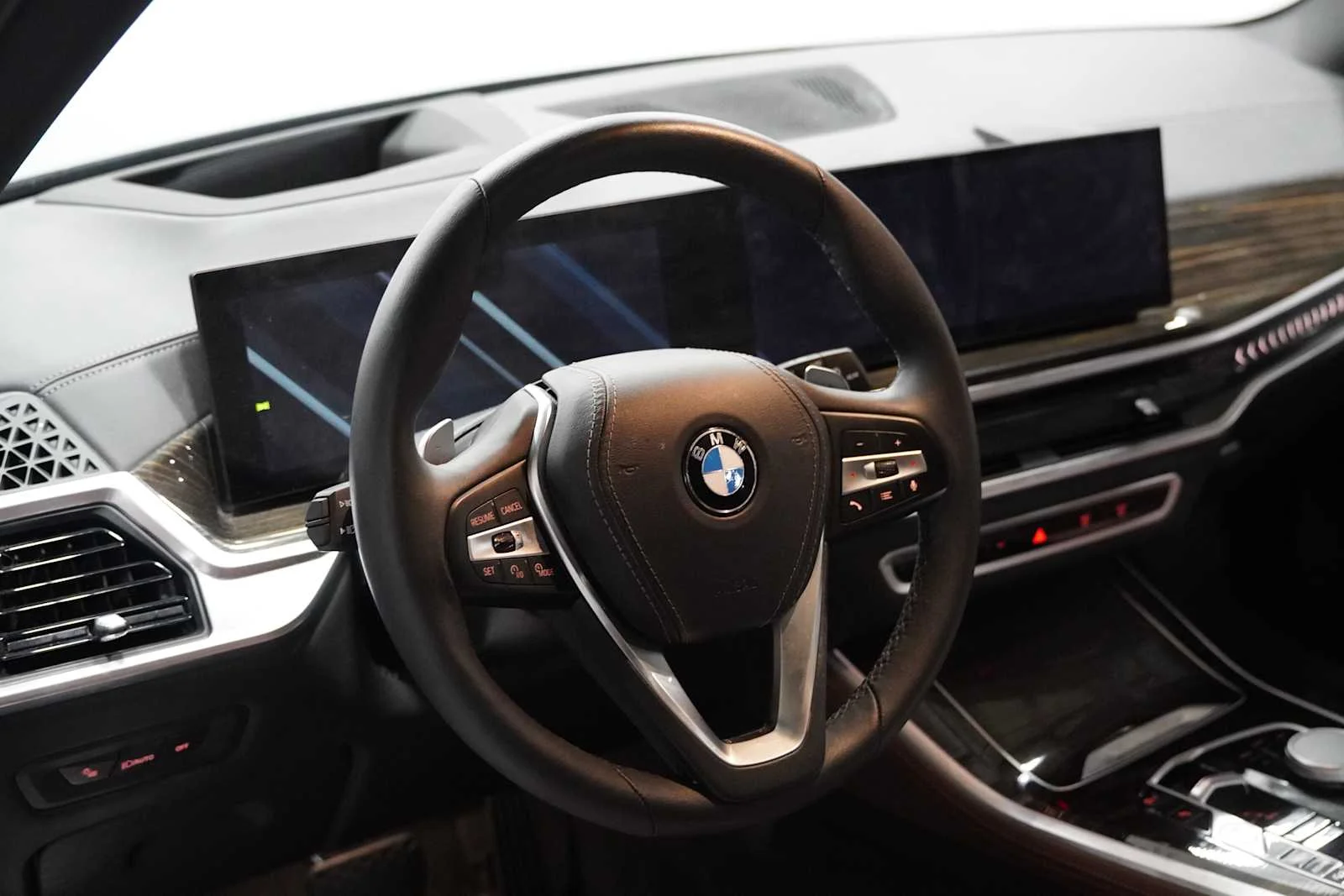 Used 2024 Not Available BMW xDrive40i image 10
