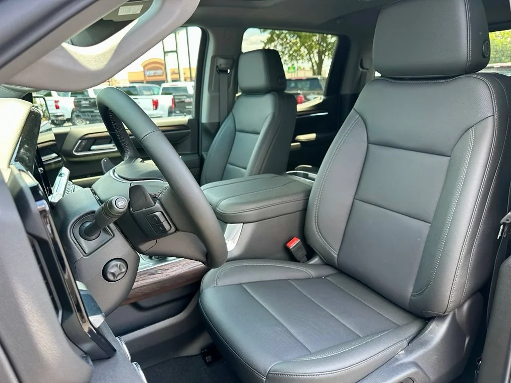 2026 GMC Sierra 1500 SLT - Photo 17