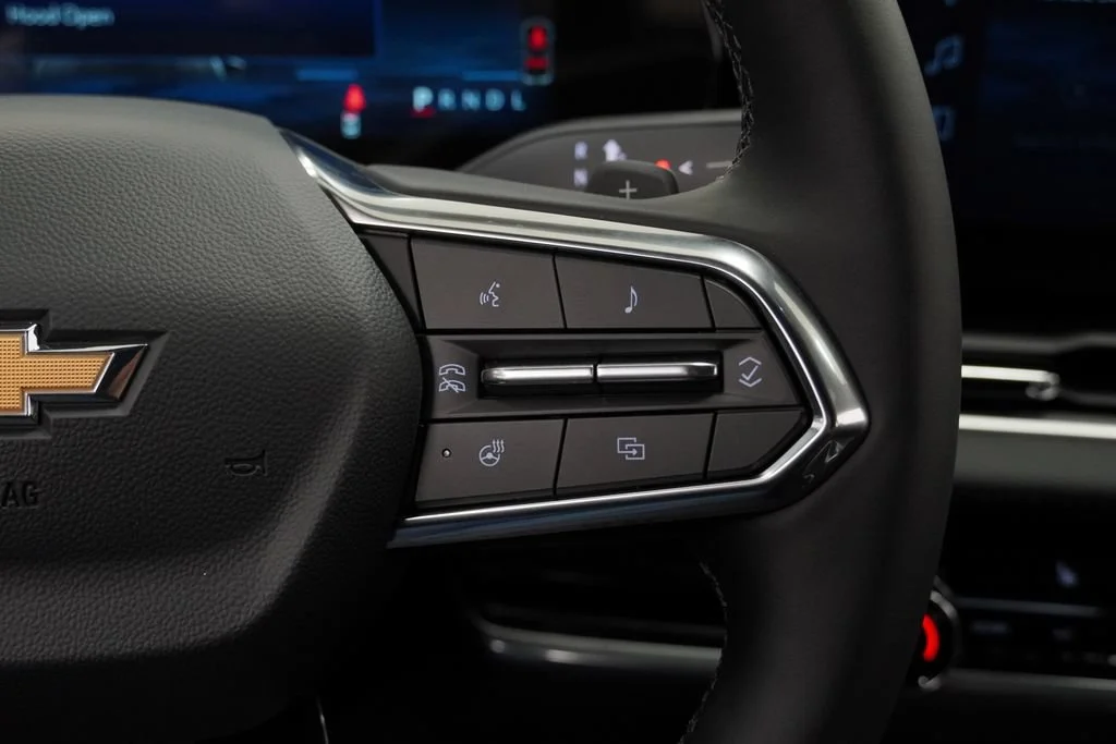 New 2026 Summit White Chevrolet LT image 21