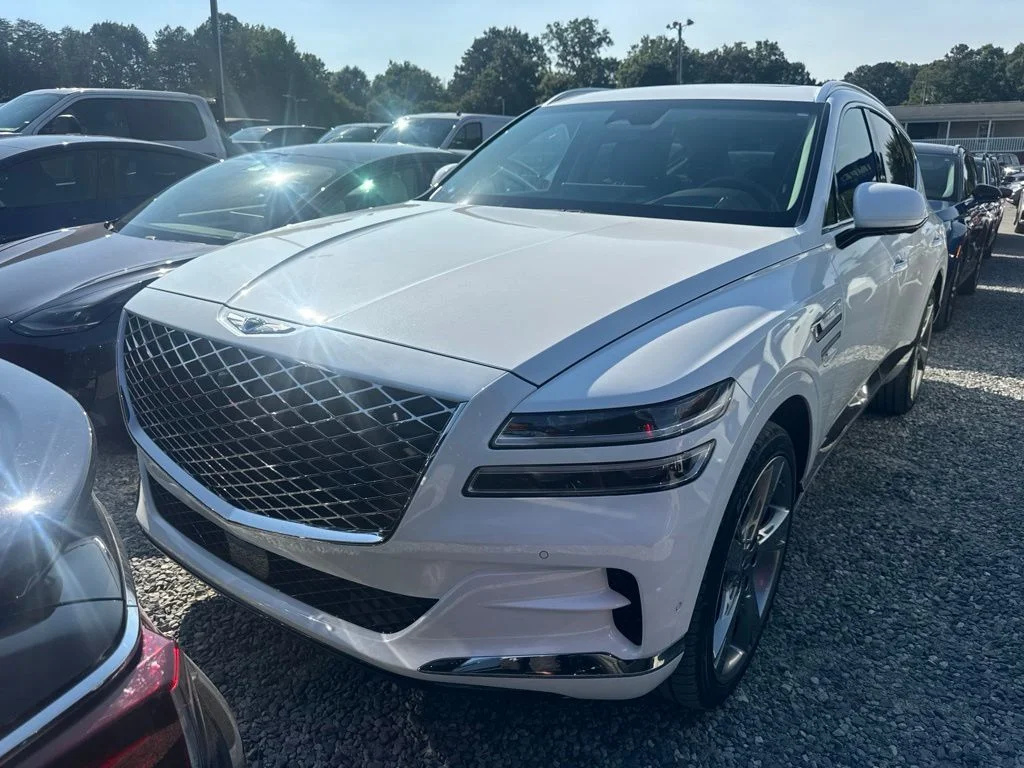 Used 2024 White Genesis 3.5T Advanced image 1